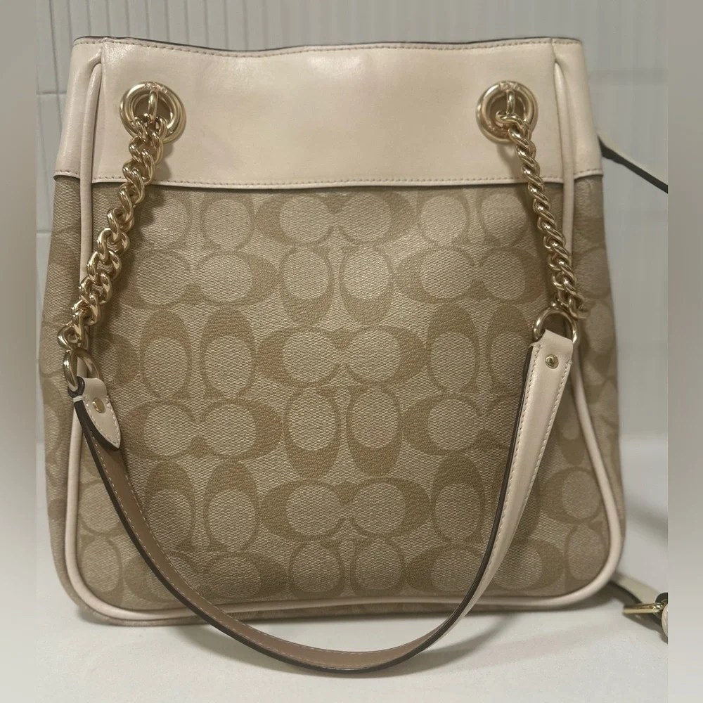Coach Cammie Chain Bucket Bag in Light Khaki/Chalk - Picture 5 of 16